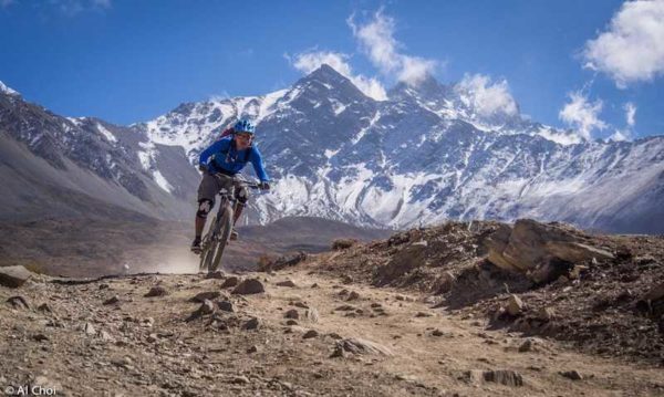 Mounting biking Nepal - mandil
